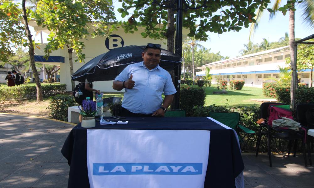 Feria del Empleo en el CUCosta acerca a estudiantes a oportunidades laborales - La Playa