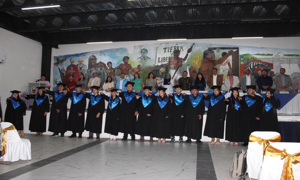 Se gradúan 17 nuevos profesionales en la Sede Tomatlán del CUCosta