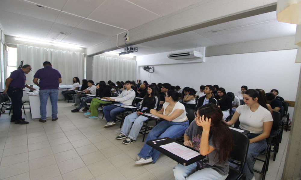 Alcanza CUCosta 95.7% de asistencia de aspirantes al Examen de Admisión 2026-A