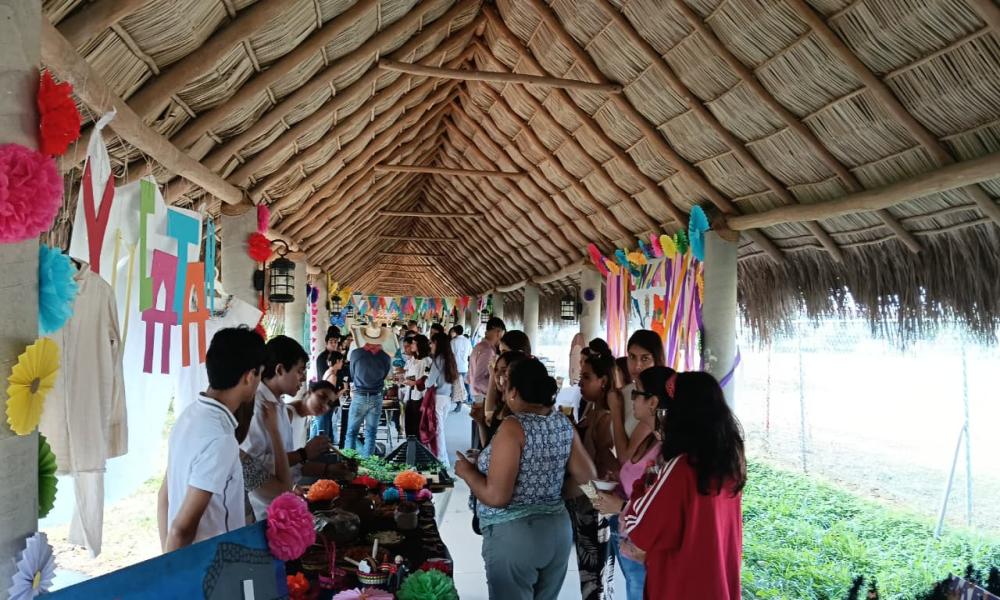 Estudiantes participan en el XXII Campamento de Recreación, Cultura Física y Deportes