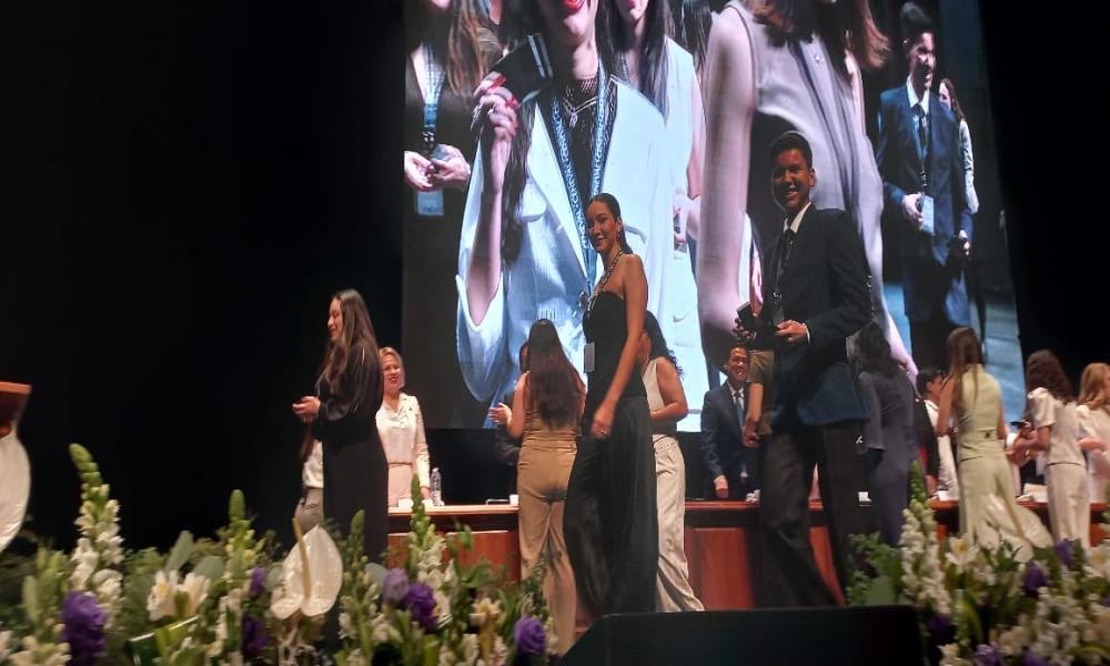 Destacan 14 estudiantes del CUCosta con el Premio CENEVAL al Desempeño de Excelencia EGEL 2025