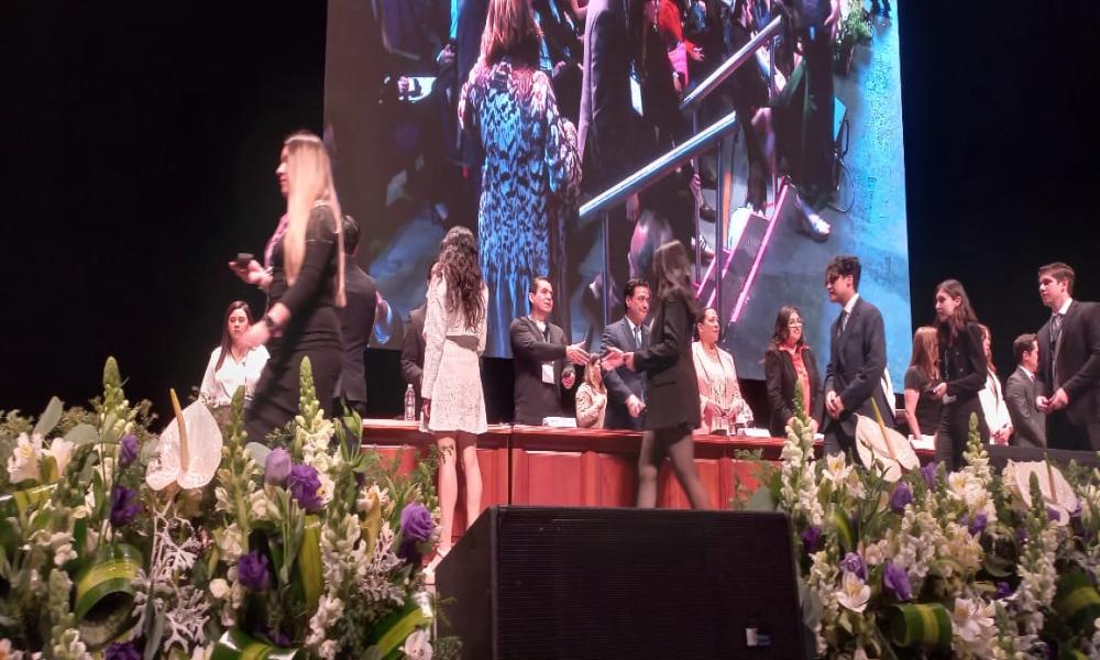 Destacan 14 estudiantes del CUCosta con el Premio CENEVAL al Desempeño de Excelencia EGEL 2025