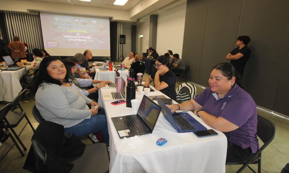 CUCosta primer centro UDG en impartir talleres de IAG aplicada a la docencia