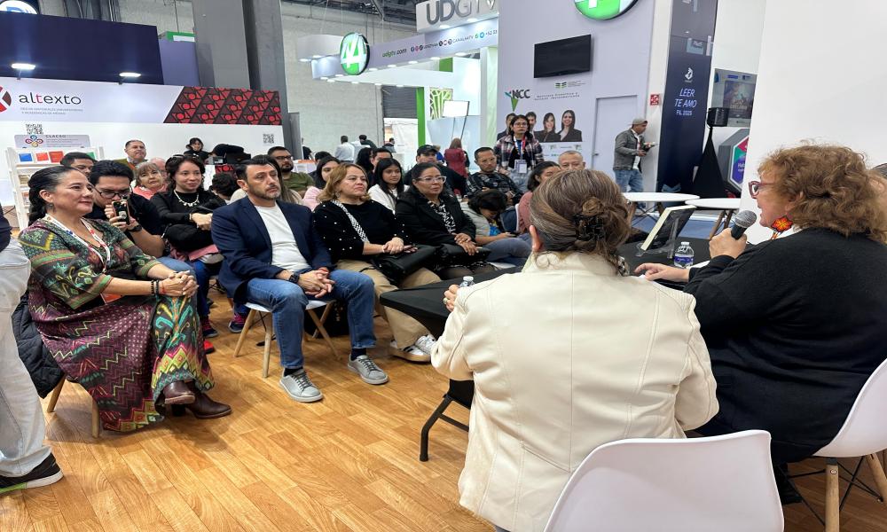 Académicos del Centro Universitario de la Costa presentan dos nuevas obras en la FIL 2025