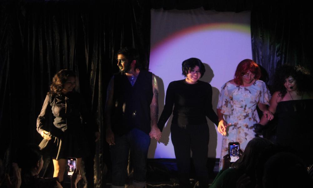 Estudiantes de Artes Visuales brillan con la obra “La Quinta Esencia”