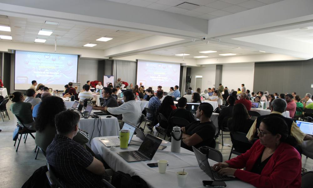 CUCosta fortalece la innovación educativa con la capacitación de 311 docentes en Inteligencia Artificial