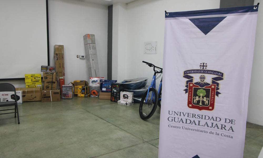 Equipo de movilidad, protección visual, respiratoria y auditiva; protección para cabeza y cuerpo; guantes y protección manual, ropa institucional y de trabajo, Calzado de seguridad