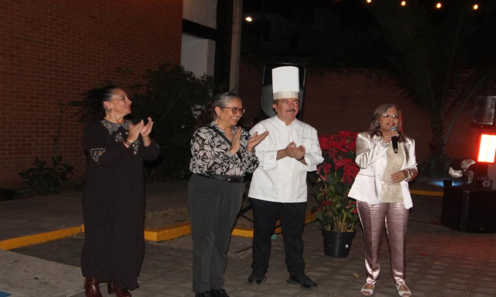 Celebran directivos de CUCosta su tradicional Cena Navideña 2025