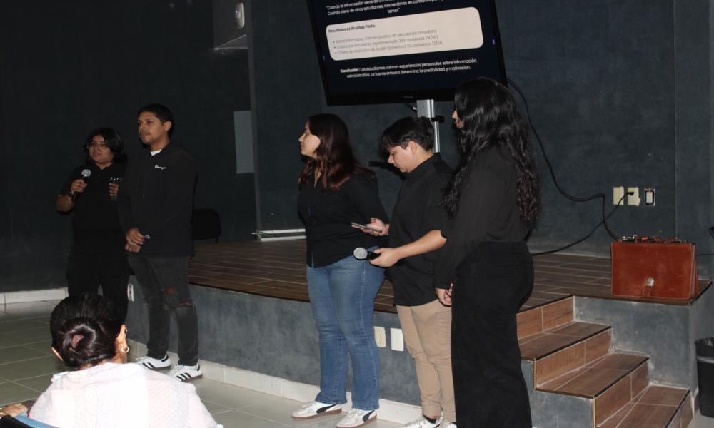 Estudiantes presentan avances de investigación en el 6.º Coloquio de Investigación para el Diseño