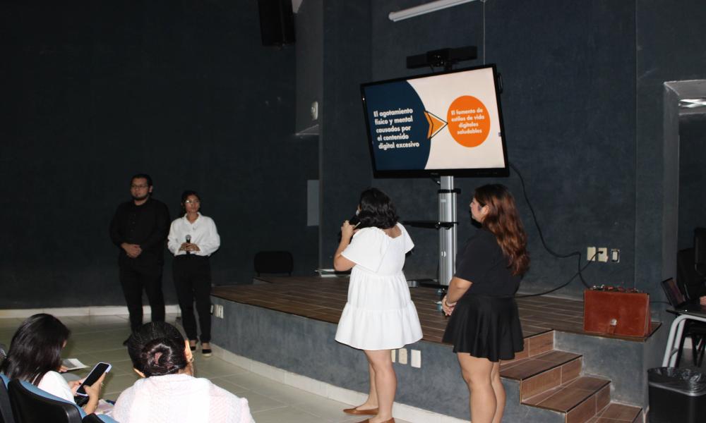 Estudiantes presentan avances de investigación en el 6.º Coloquio de Investigación para el Diseño