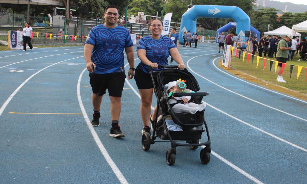Carrera Leones Negros Diagnósti-K 2025 - Familia Corredora