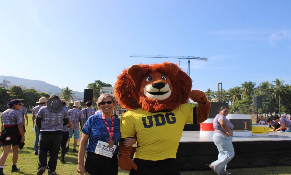 Carrera Leones Negros Diagnósti-K 2025 - Botarga León UDG y Rectora María Esther Averal Álvarez