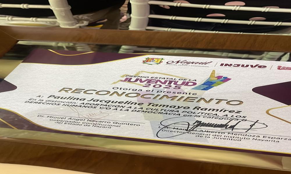 Estudiante del CUCosta recibe el Premio Estatal de la Juventud Nayarit 2025