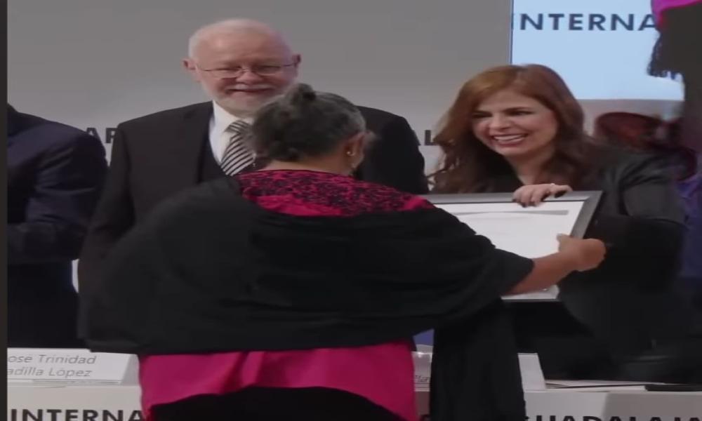 Dra. Sandra Quijas Fonseca recibe la Presea al Mérito Académico “Enrique Díaz de León” 2025