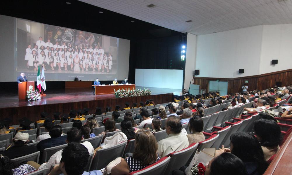 Egresan 43 estudiantes de la XXIX Generación de Médico Cirujano y Partero en CUCosta
