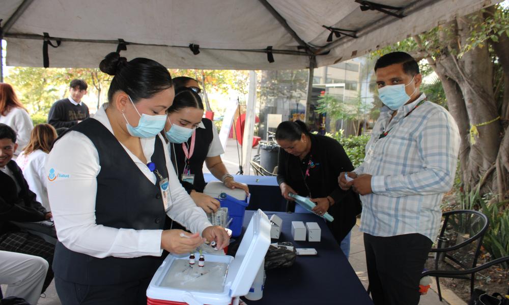 Vacunación contra sarampión continúa ante gran demanda; se aplicaron 500 dosis en CUCosta