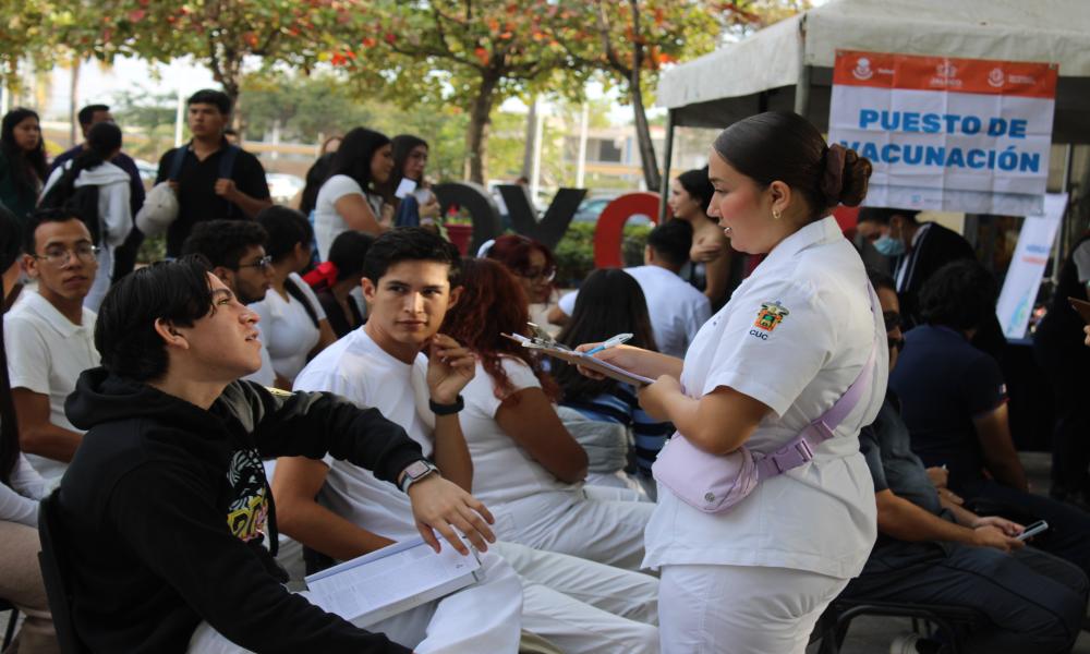 Vacunación contra sarampión continúa ante gran demanda; se aplicaron 500 dosis en CUCosta