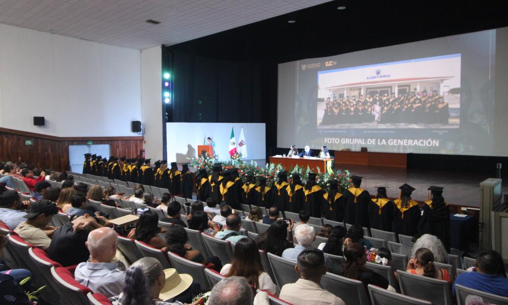 Egresan 31 estudiantes de la XV Generación de la Licenciatura en Nutrición en CUCosta