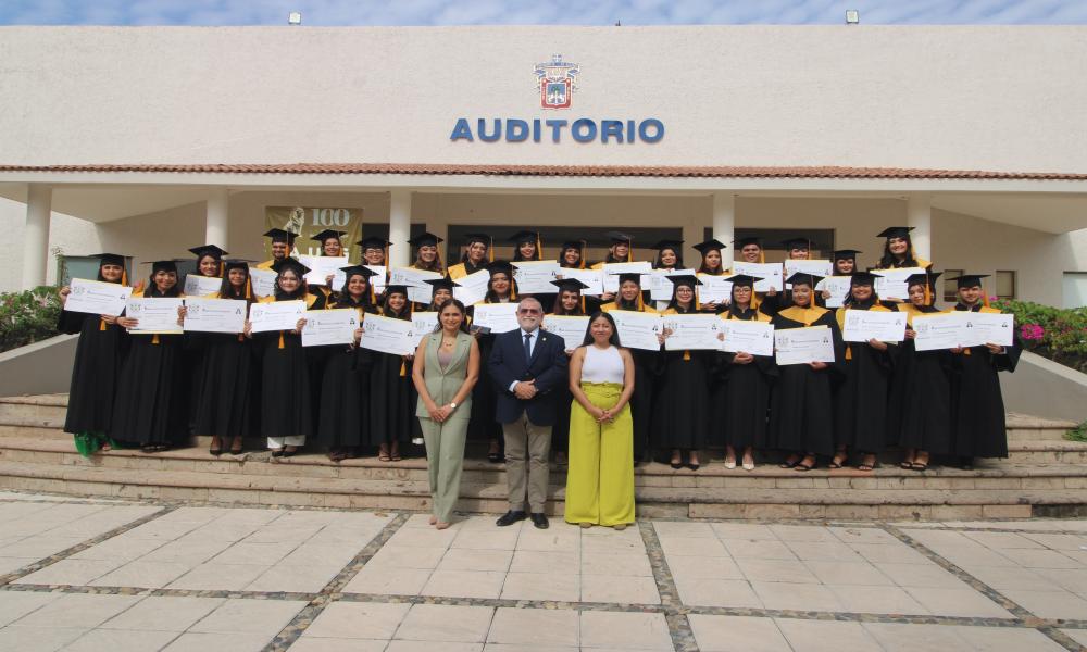 Egresan 31 estudiantes de la XV Generación de la Licenciatura en Nutrición en CUCosta
