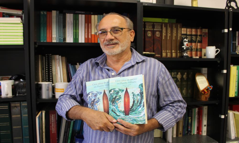 Un siglo de poesía en Puerto Vallarta: Edmundo Andrade Romo presenta su segundo volumen