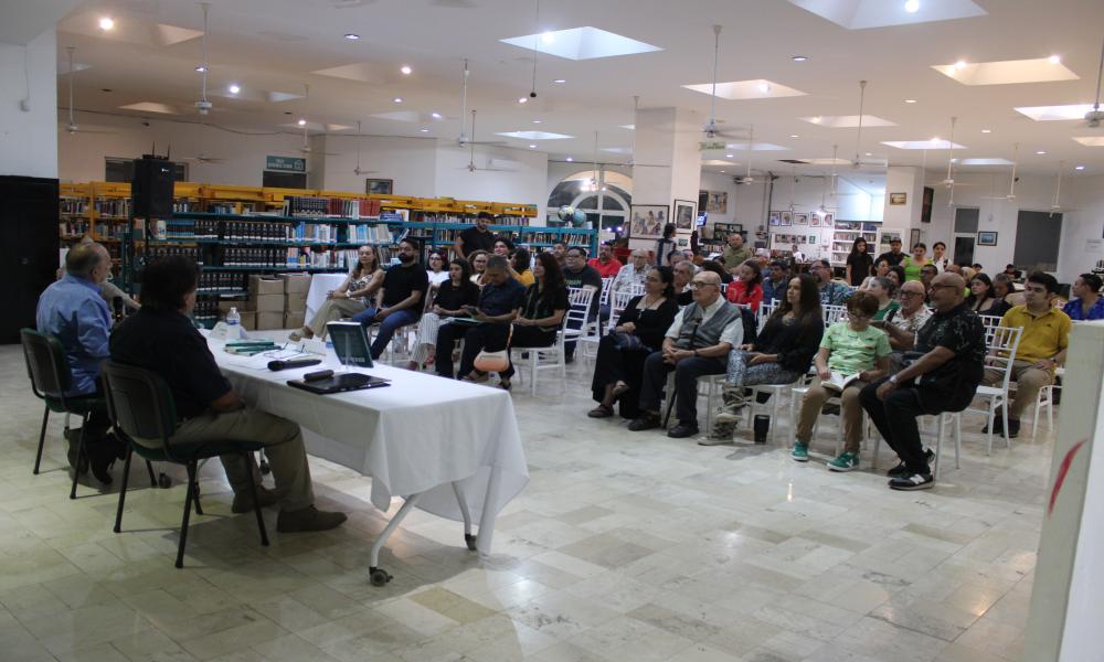 Presentación del segundo volumen de “Cien Años de Poesía en Puerto Vallarta” en la Biblioteca Los Mangos