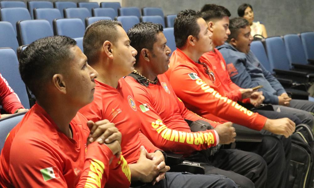 CUCosta capacita a personal de Protección Civil y Salvavidas en manejo y conservación de cocodrilos