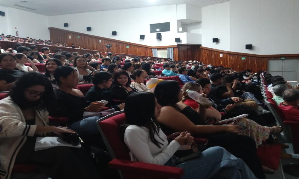 Con destacada participación, se realiza conferencia sobre Derechos Humanos en CUCosta