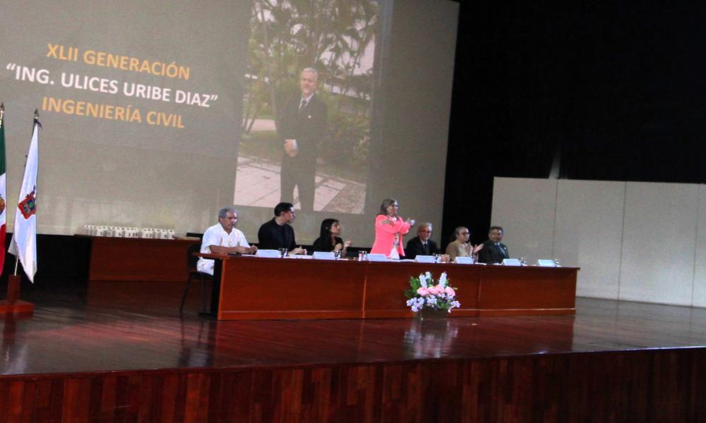 Concluyen su formación 33 nuevos ingenieros civiles del Centro Universitario de la Costa