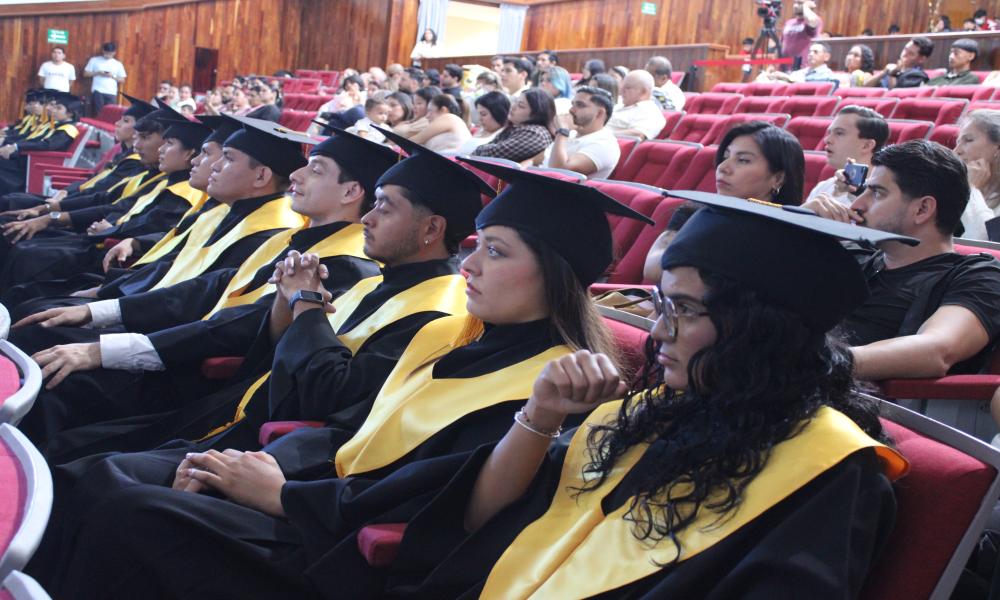 Egresan 22 estudiantes de la XIX Generación de la Licenciatura en Cultura Física y Deportes del CUCosta