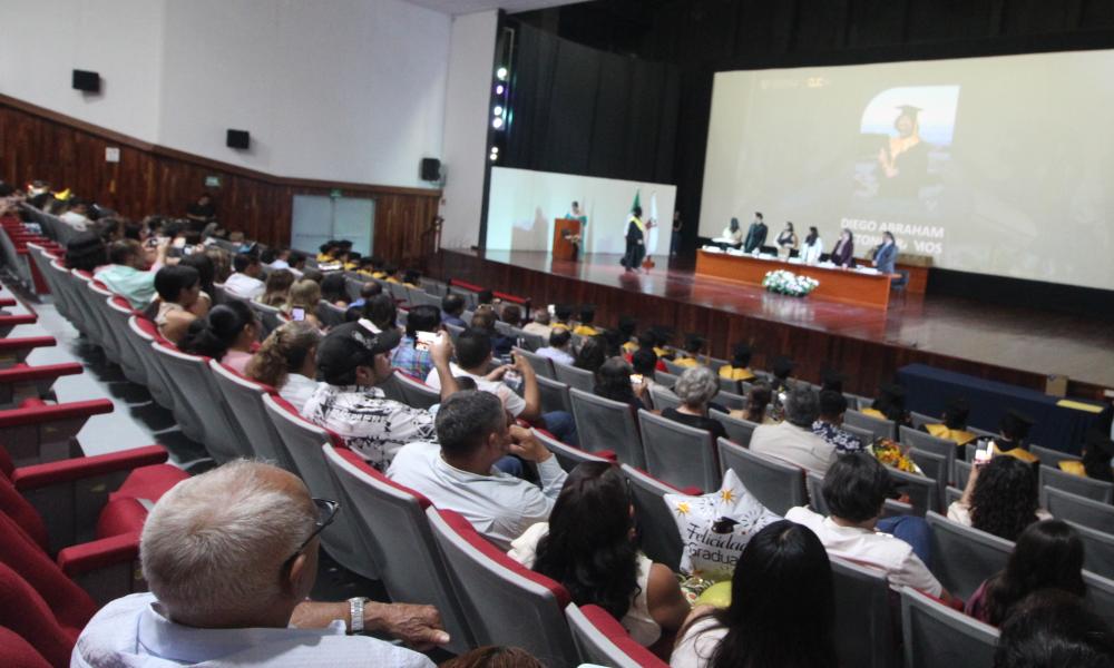 Egresan 25 estudiantes de la XXXV Generación de Ingeniería en Computación en CUCosta