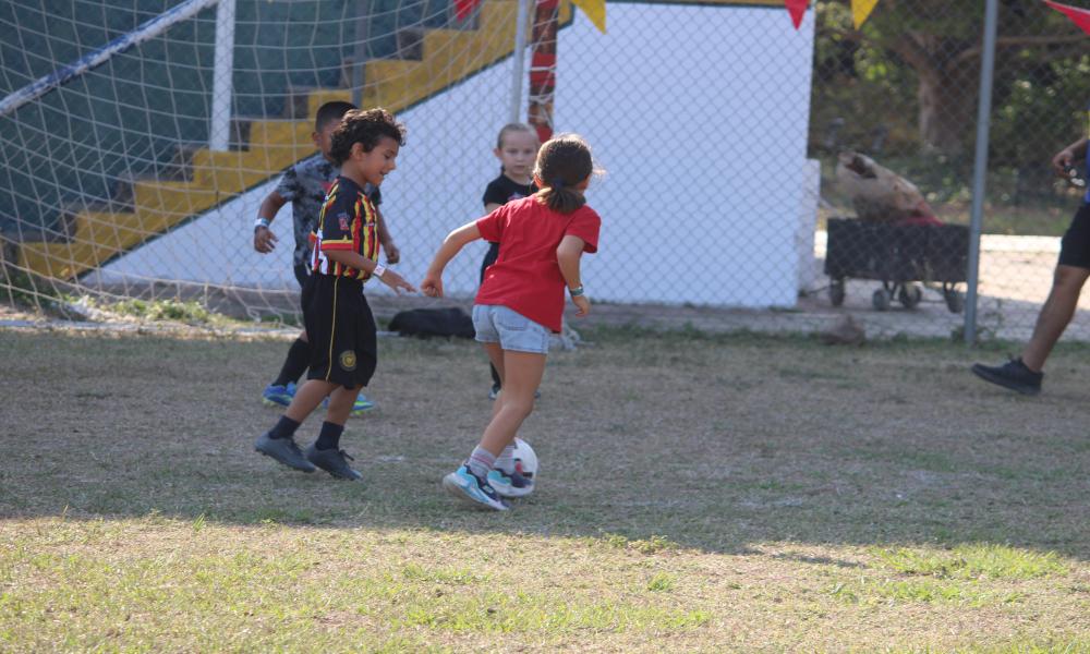 CUCosta participa en la Segunda Jornada de Tequios 2026 con actividades deportivas y alta convocatoria