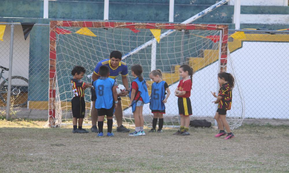 CUCosta participa en la Segunda Jornada de Tequios 2026 con actividades deportivas y alta convocatoria