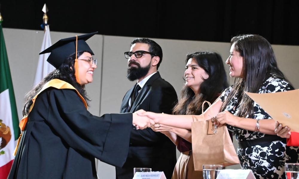 Egresan 27 estudiantes de la Trigésima Generación de la Licenciatura en Biología 