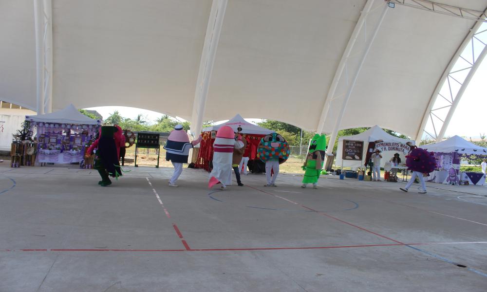 Feria de Microbiología del CUCosta impulsa el aprendizaje científico de forma dinámica e interactiva