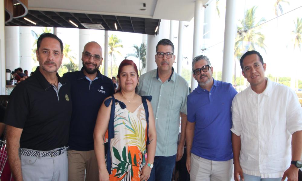 “Shark Stand” premia la innovación estudiantil en la 9ª Semana del Emprendimiento del CUCosta