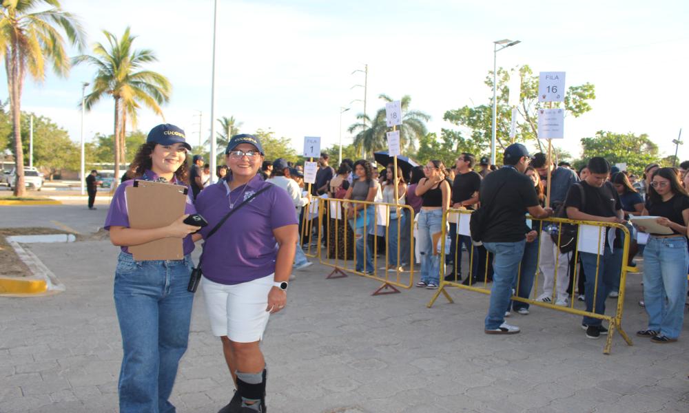 Más de 544 estudiantes presentaron el examen EGEL-CENEVAL en el Centro Universitario de la Costa