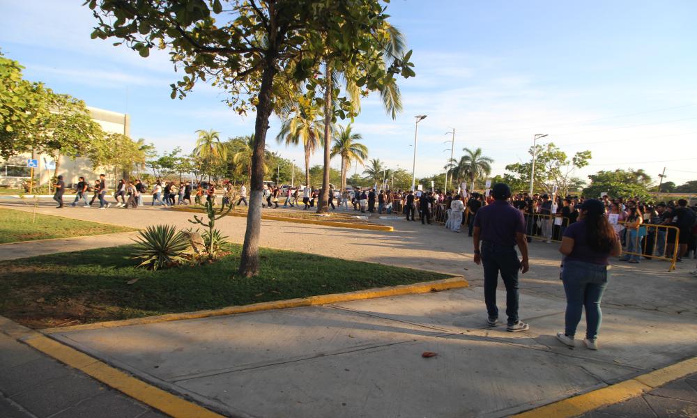 Más de 544 estudiantes presentaron el examen EGEL-CENEVAL en el Centro Universitario de la Costa