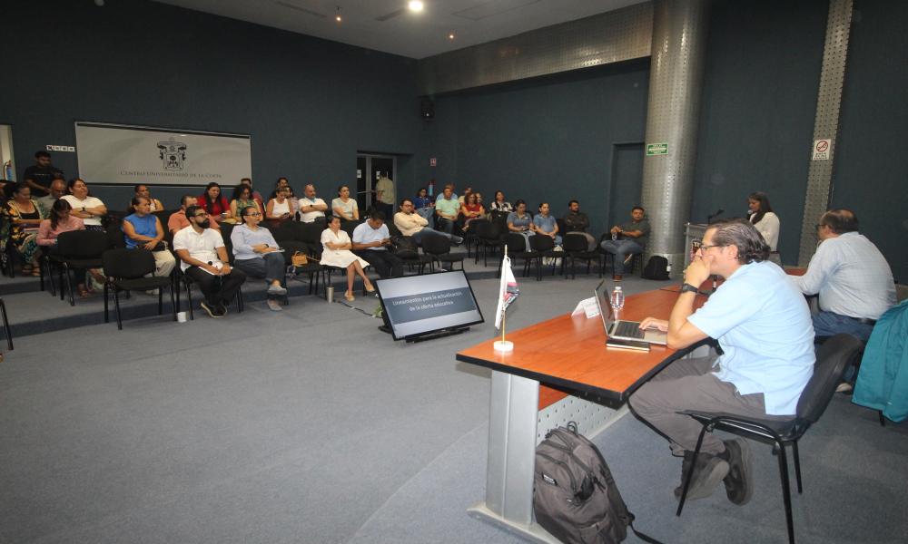 Resalta CUCosta la transformación curricular de la Universidad de Guadalajara