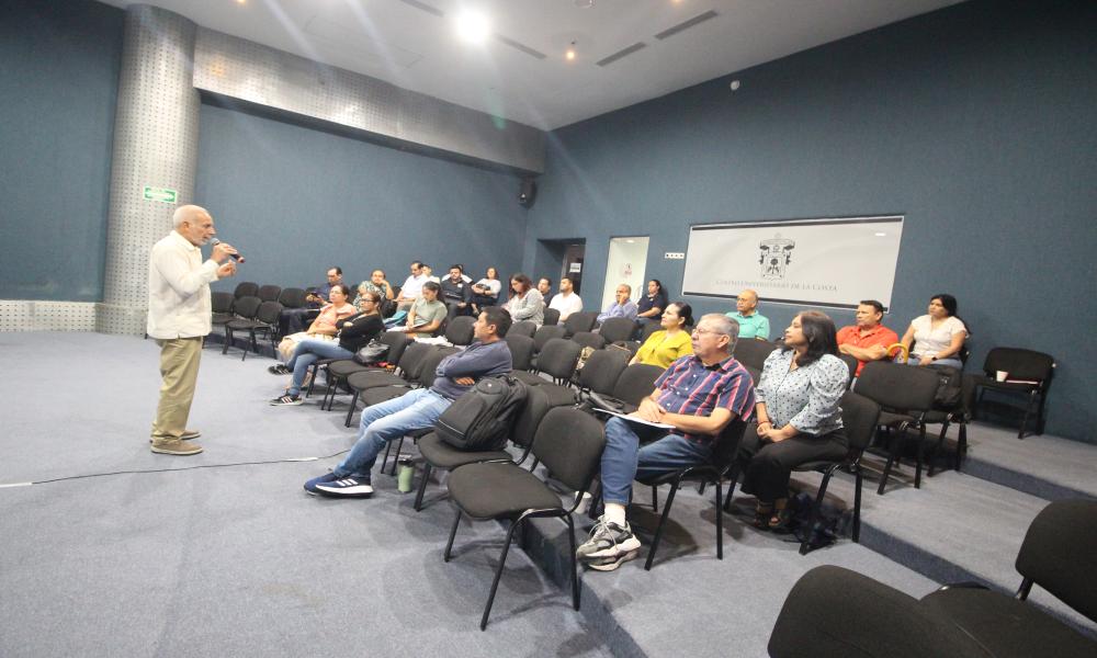 Impulsan certificación profesional de contadores públicos en coordinación con CUCosta 