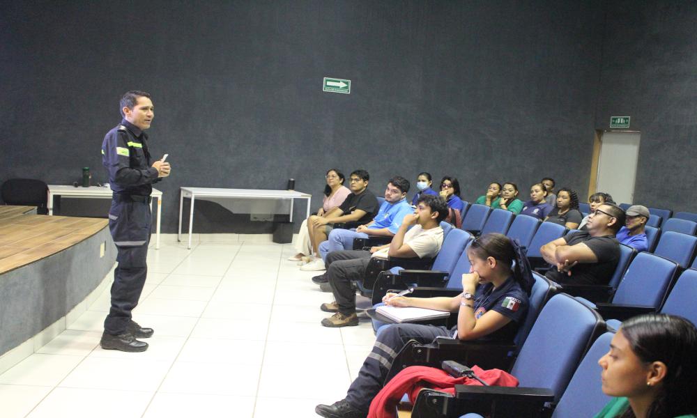 Imparten curso “Diseño y Escenarios para la Evacuación” en CUCosta