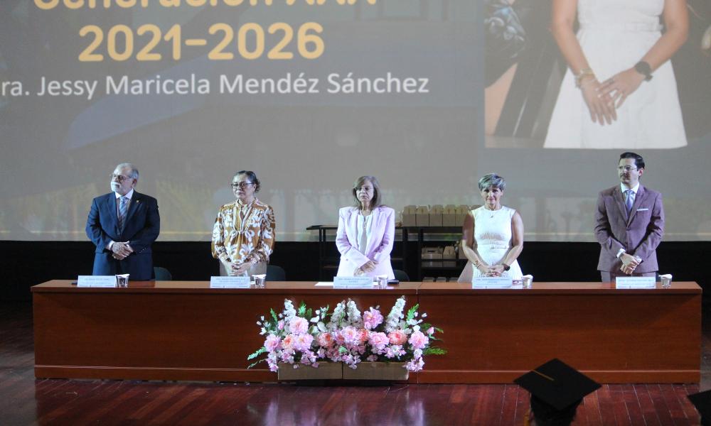 CUCosta celebra la graduación de 34 nuevos médicos cirujanos y parteros