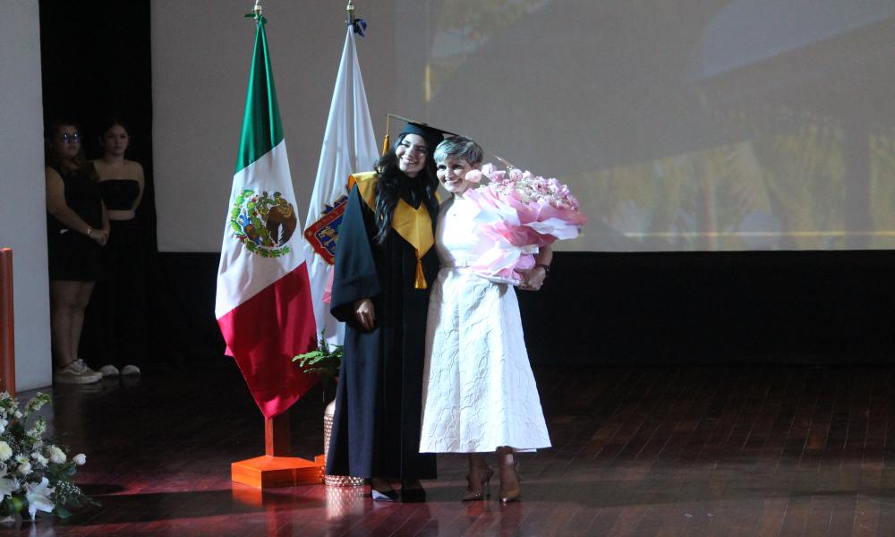 CUCosta celebra la graduación de 34 nuevos médicos cirujanos y parteros