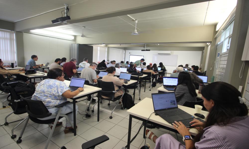 Inteligencia Artificial fortalece la formación docente y la investigación científica en el CUCosta