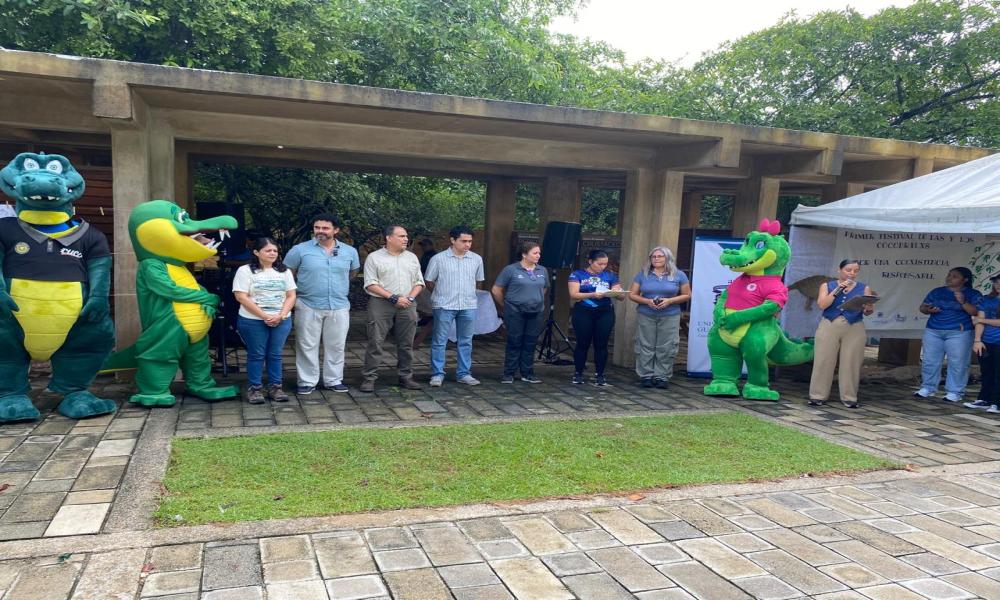 CUCosta participa en el Primer Festival del Cocodrilo en el Estero El Salado