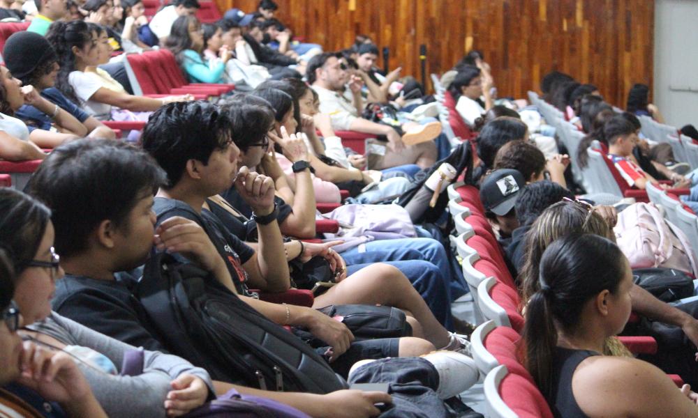“Del servicio al liderazgo: