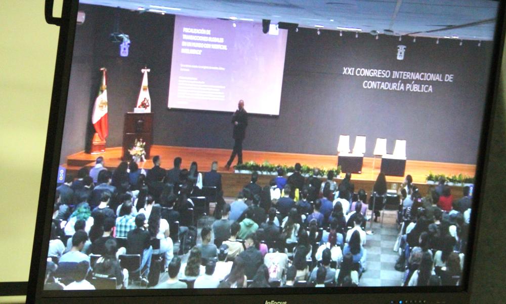 Estudiantes del CUCosta participan en el 21º Congreso Internacional de Contaduría Pública