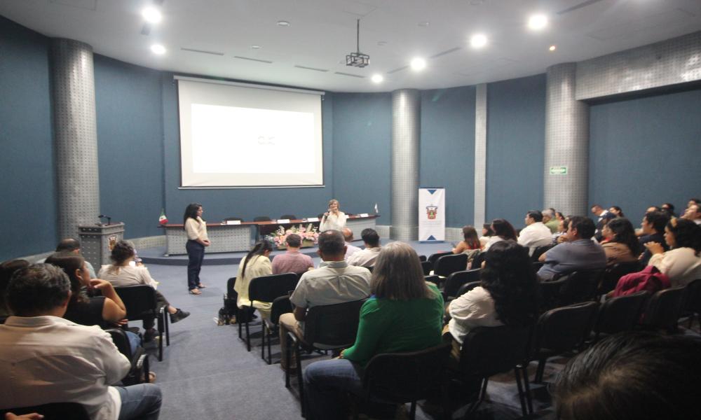 CUCosta impulsa la actualización de sus programas educativos