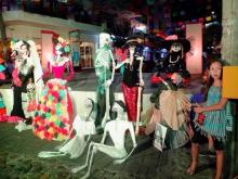 CUCosta celebra el Día de los Muertos con un concurso de altares y exhibición de catrinas