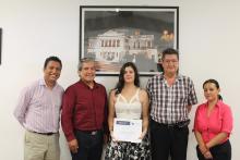 Reconocen a estudiantes con mejores promedios del CUCosta