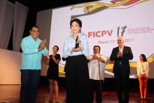 Recibe Ofelia Medina la presea “La iguana de oro”